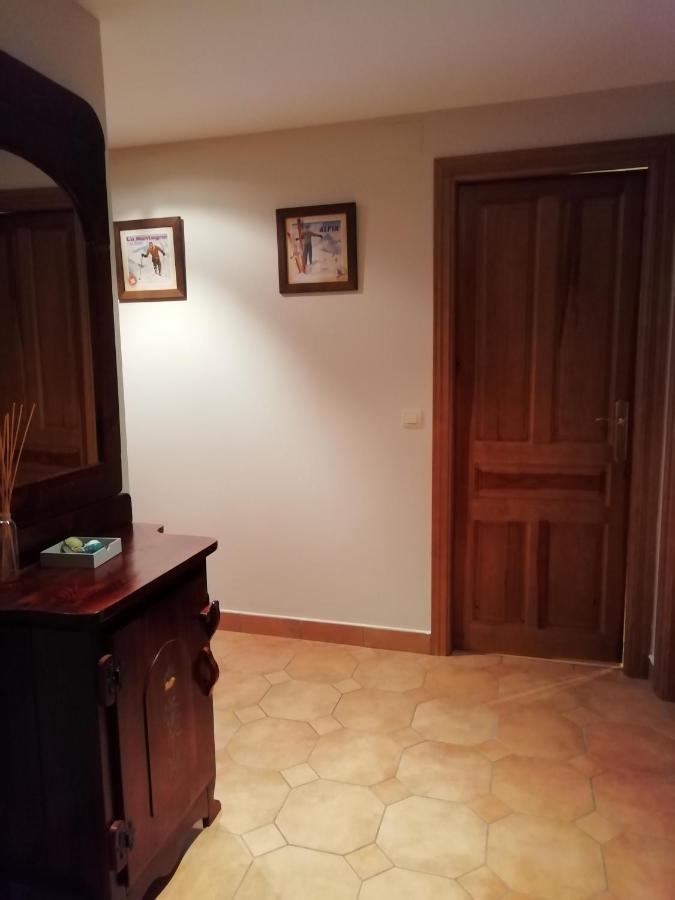 Ferienwohnung Apartamento Familiar Con Vistas Y Garage La Portiecha Sallent de Gállego Exterior foto
