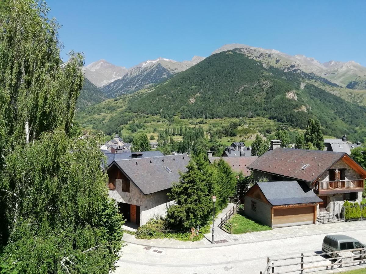 Ferienwohnung Apartamento Familiar Con Vistas Y Garage La Portiecha Sallent de Gállego Exterior foto