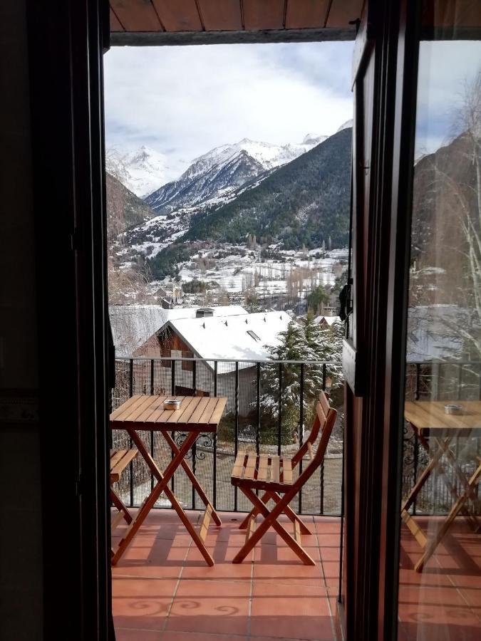 Ferienwohnung Apartamento Familiar Con Vistas Y Garage La Portiecha Sallent de Gállego Exterior foto
