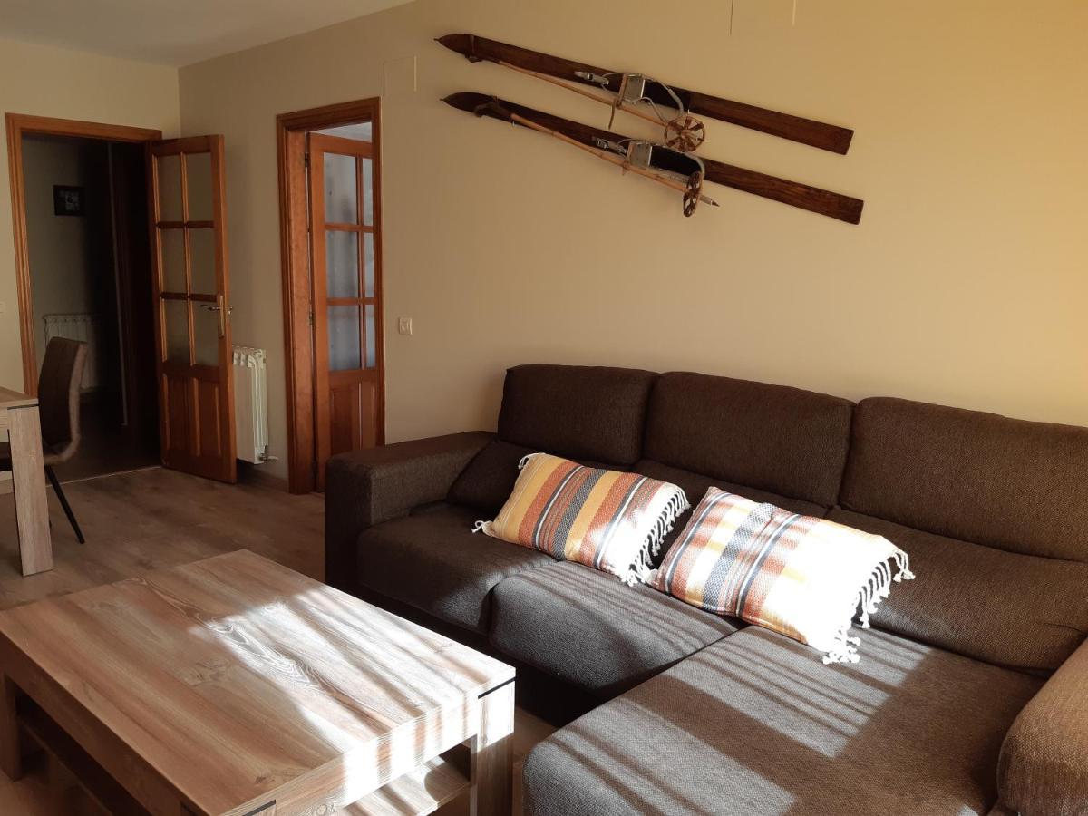 Ferienwohnung Apartamento Familiar Con Vistas Y Garage La Portiecha Sallent de Gállego Exterior foto