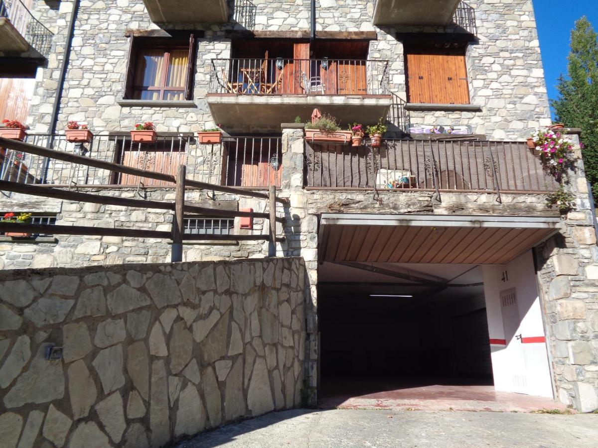Ferienwohnung Apartamento Familiar Con Vistas Y Garage La Portiecha Sallent de Gállego Exterior foto